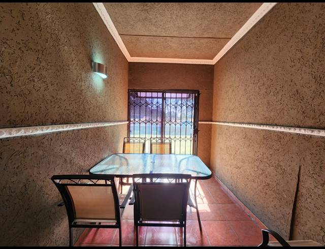 4 BEDROOM HOUSE FOR SALE IN VEREENIGING CENTRAL